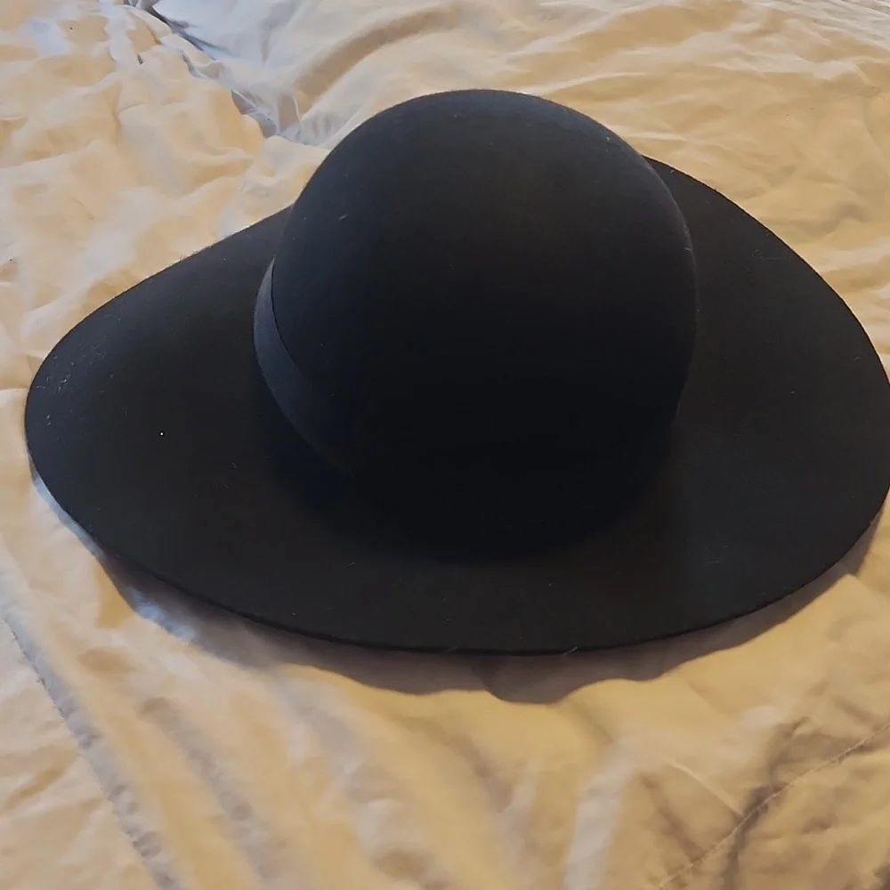 Wool Hat - Picture 3 of 3